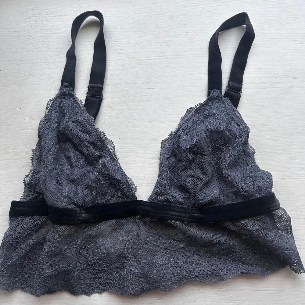 Victoria secret grey lace bralette Women's Small EUC sexy lacy